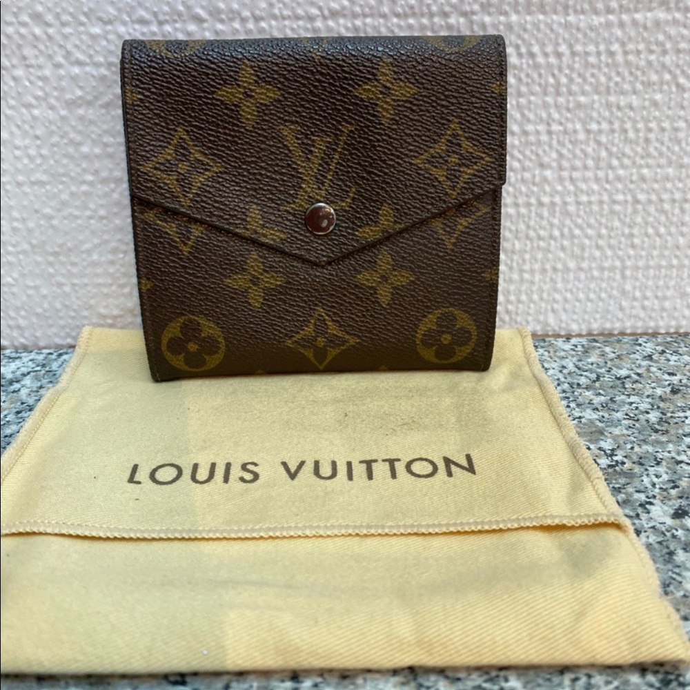Louis Vuitton Vintage Elise Wallet